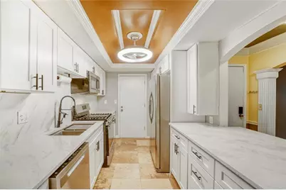 6851 Roswell Road #M13, Atlanta, GA 30328 - Photo 10