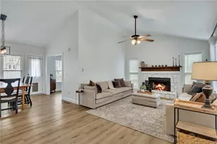 672 Wedgewood Dr, Woodstock, GA 30189 - Photo 6