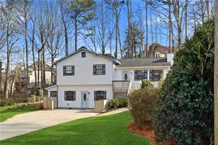 2404 Rhine Ct, Lawrenceville, GA 30043 - Photo 6