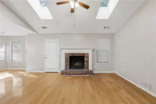 1486 Carriage Ln, Jonesboro, GA 30238 - Photo 8