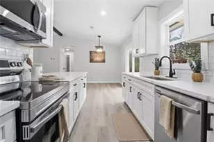 6075 Sumter Dr, Douglasville, GA 30135 - Photo 8