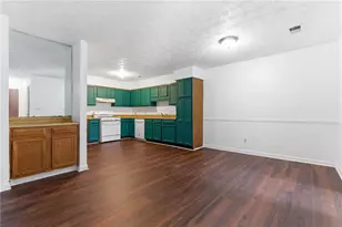 7632 Tara Rd, Jonesboro, GA 30236 - Photo 10