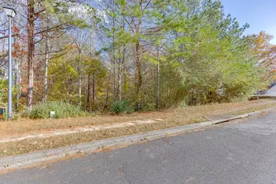 5137 Yellow Stone Drive, Flowery Branch, GA 30542 - Photo 2