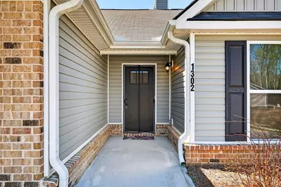 1302 River Mist Circle, Jefferson, GA 30549 - Photo 4