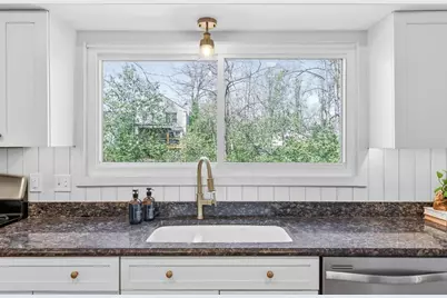 384 Lamplighter Lane SE, Marietta, GA 30067 - Photo 4