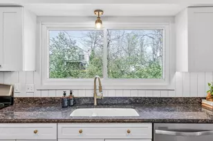 384 Lamplighter Ln SE, Marietta, GA 30067 - Photo 4