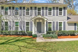 384 Lamplighter Ln SE, Marietta, GA 30067 - Photo 2