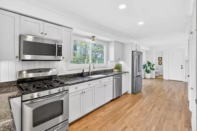 384 Lamplighter Lane SE, Marietta, GA 30067 - Photo 8