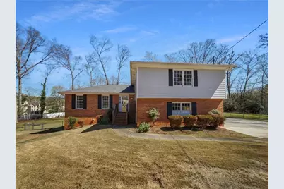 3186 Laurel Way, Snellville, GA 30078 - Photo 1