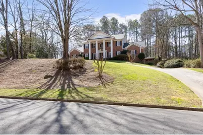 180 Churchill Drive, Atlanta, GA 30350 - Photo 2