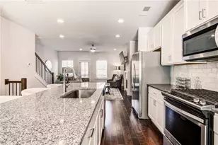 3793 Oxford Cir, Atlanta, GA 30340 - Photo 6