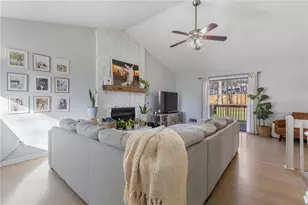 1389 Ashbrook Dr, Lawrenceville, GA 30043 - Photo 4