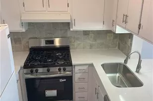 398 Prince of Wales, Stone Mountain, GA 30083 - Photo 6