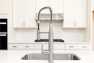 2690 Evers Dr NE, Marietta, GA 30066 - Photo 6