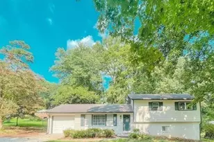 3749 Pin Oak Cir, Doraville, GA 30340 - Photo 1