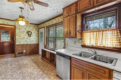 8930 Thornton Boulevard, Jonesboro, GA 30236 - Photo 10