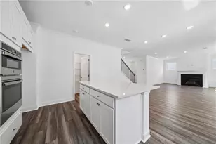 202 Sheryl Wy, Loganville, GA 30052 - Photo 6