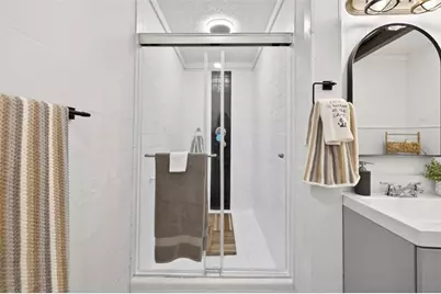 2439 Lakeshore Drive NE, Conyers, GA 30012 - Photo 38