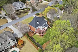 10675 Oxford Mill Cir, Alpharetta, GA 30022 - Photo 2