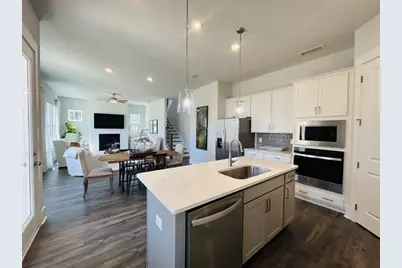 120 Crimson Feather Drive, Jefferson, GA 30549 - Photo 6