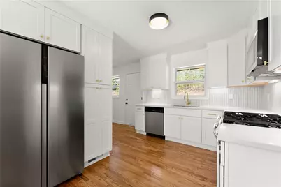 698 Holly Drive, Gainesville, GA 30501 - Photo 14