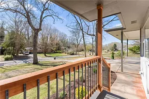 698 Holly Dr, Gainesville, GA 30501 - Photo 4