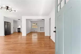 698 Holly Dr, Gainesville, GA 30501 - Photo 8