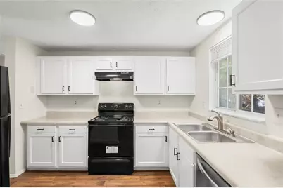 2116 Scarbrough Road, Stone Mountain, GA 30088 - Photo 8