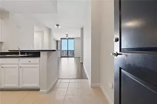 3040 Peachtree Rd NW, Atlanta, GA 30305 - Photo 2