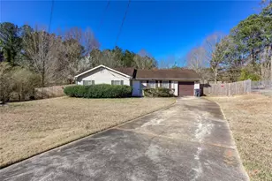 105 Valley Ct, Covington, GA 30016 - Photo 2