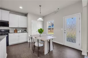 1876 Hanover W Dr, Lawrenceville, GA 30043 - Photo 20