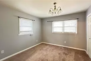 364 Navarre Dr, Stone Mountain, GA 30087 - Photo 14