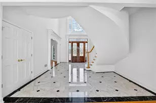 1090 Abingdon Ln, Alpharetta, GA 30022 - Photo 6