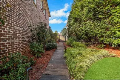 135 Slate Drive, Buford, GA 30518 - Photo 4