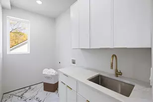 1342 Thurgood St SW, Atlanta, GA 30314 - Photo 16