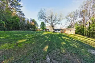 4031 Chestnut Dr, Flowery Branch, GA 30542 - Photo 32