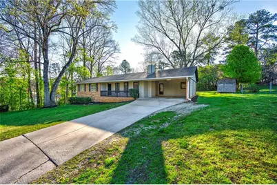 4031 Chestnut Drive, Flowery Branch, GA 30542 - Photo 2