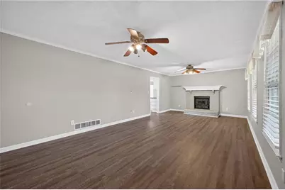 4031 Chestnut Drive, Flowery Branch, GA 30542 - Photo 4