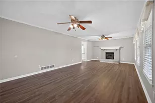 4031 Chestnut Dr, Flowery Branch, GA 30542 - Photo 4