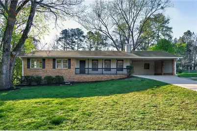 4031 Chestnut Drive, Flowery Branch, GA 30542 - Photo 1