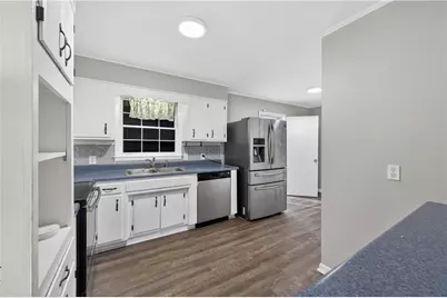 4031 Chestnut Drive, Flowery Branch, GA 30542 - Photo 8