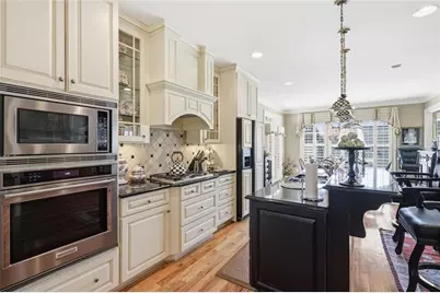 807 Village Greene NW, Marietta, GA 30064 - Photo 14