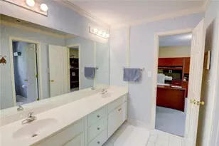 4020 Royal Pennon Ct NW, Peachtree Corners, GA 30092 - Photo 36