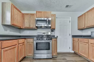 944 Longbranch Ln, Douglasville, GA 30134 - Photo 10