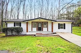 2116 Terry Ln, Douglasville, GA 30135 - Photo 2