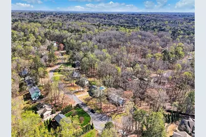 1033 Knotts Pointe Drive, Woodstock, GA 30188 - Photo 8