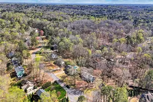 1033 Knotts Pointe Dr, Woodstock, GA 30188 - Photo 8