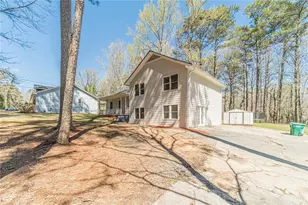 1086 Oak Rd SW, Lilburn, GA 30047 - Photo 4