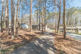 1086 Oak Rd SW, Lilburn, GA 30047 - Photo 6