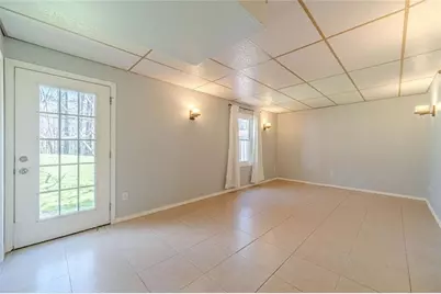 1086 Oak Road SW, Lilburn, GA 30047 - Photo 32